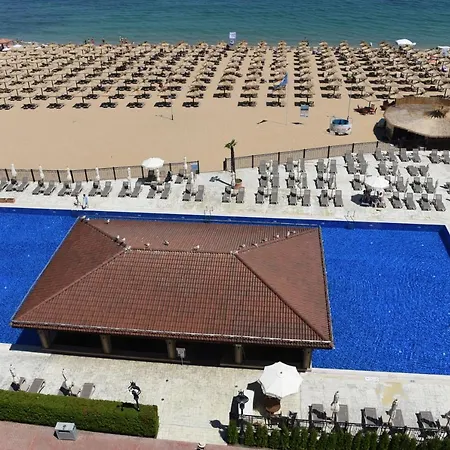 адмирал - ултра ол инклузив и частен плаж