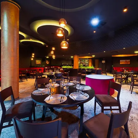 адмирал - ултра ол инклузив и частен плаж Хотел