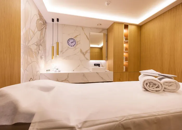 Hotel Admiral Sables d'or